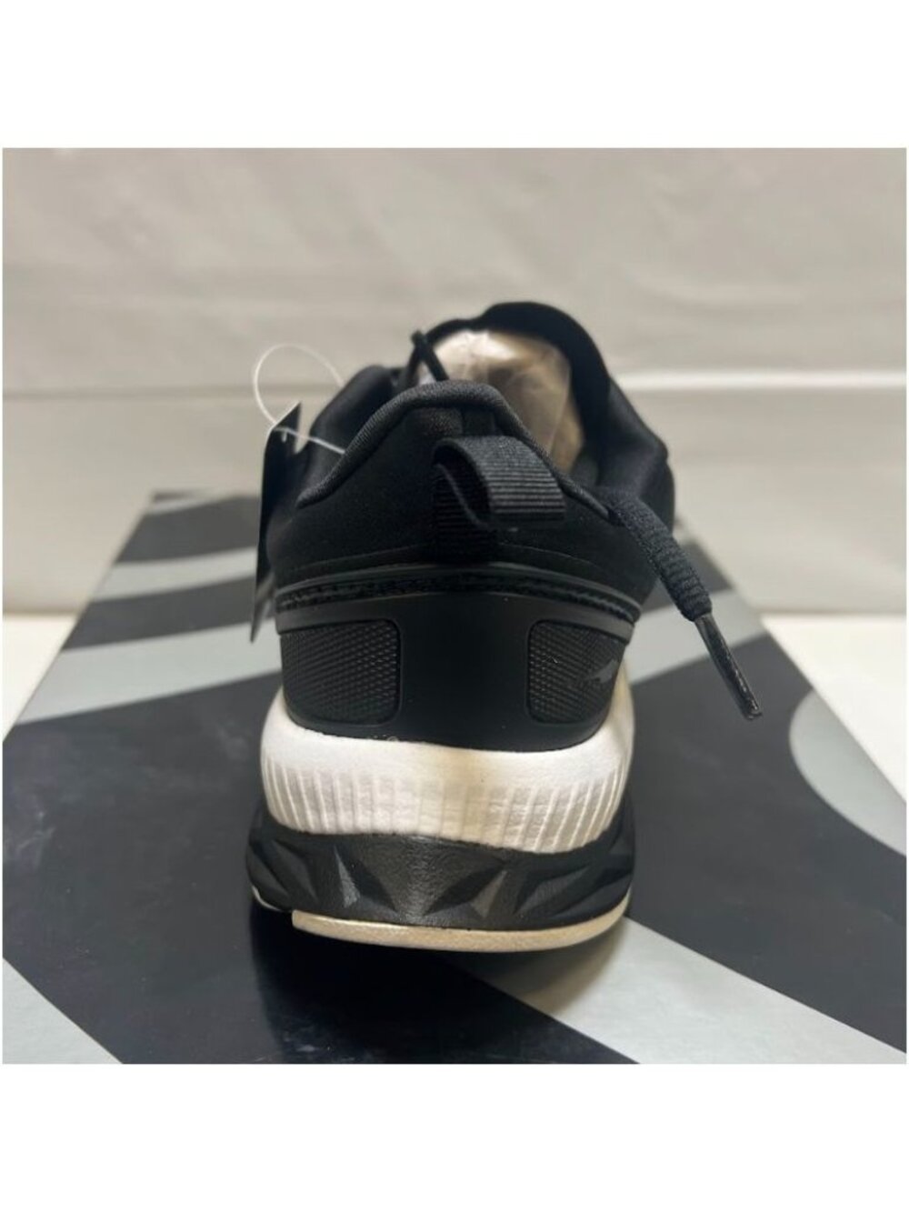 Avia Run Swift Womens Lightweight Mesh Running Shoes Black/White Size 6 NEW - Picture 7 of 12